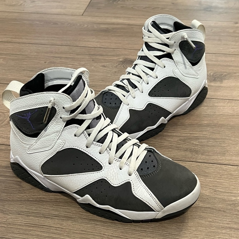 Nike Air Jordan Retro Flint, size 9